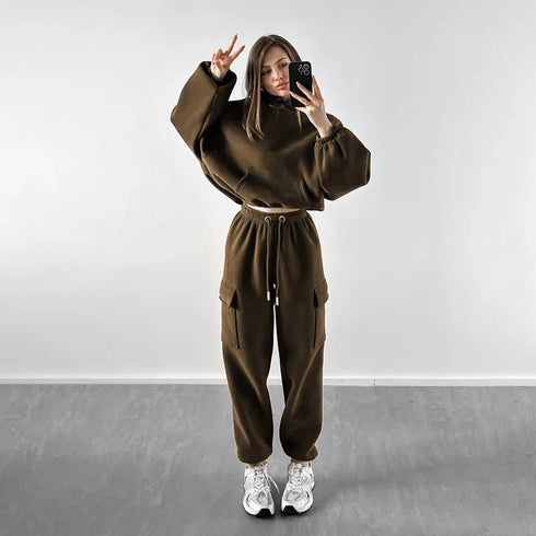 Women’s Hooded Tracksuit Two-Piece Set with Drawstring Sweatpants and Pullover Hoodie - Warms Hoodies